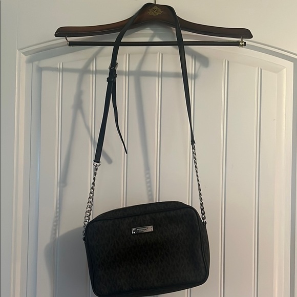 Michael Kors Crossbody Bag with Chain Strap - Picture 1 of 4